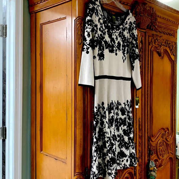 Black and cream floral knit dress size xl A-LINE - Fits like size 12-14. - Picture 1 of 6